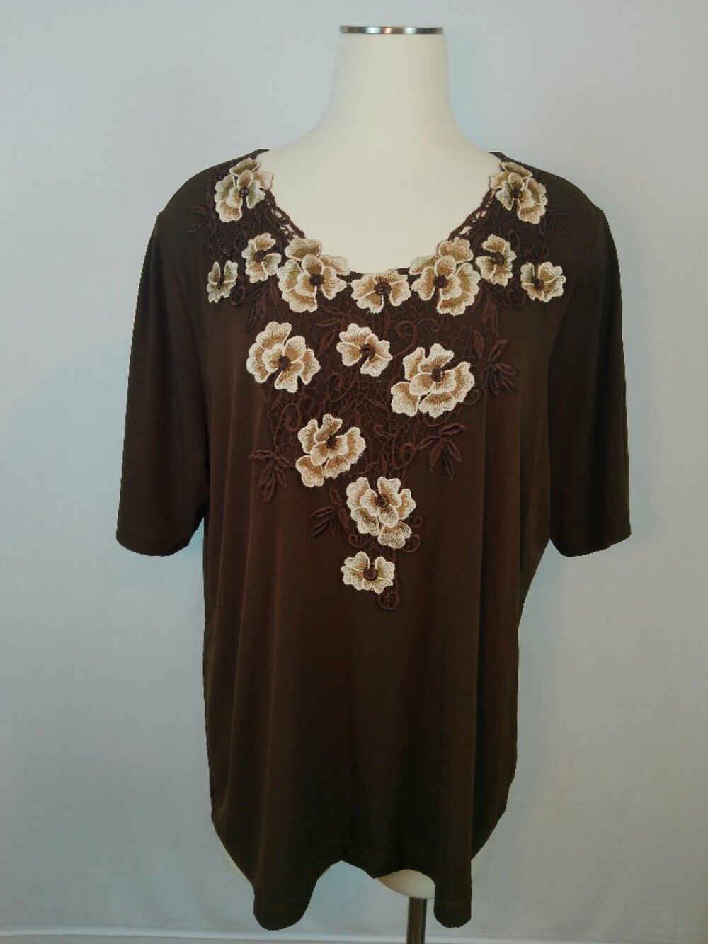 Blouse Susan Graver Floral Embroidered Short Sleeve Tunic Top Size 1X (R)